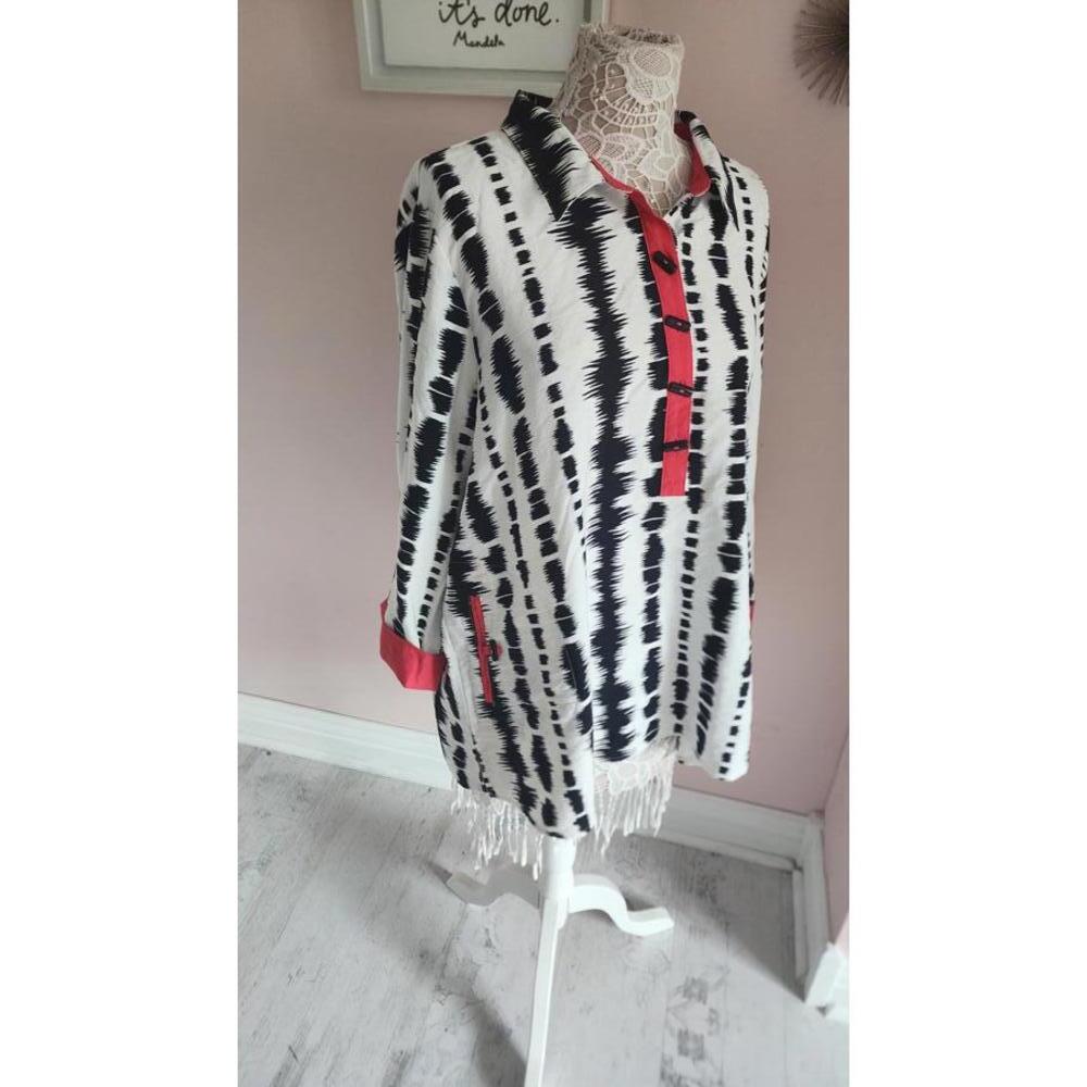 LKNW Ali Miles flawless, long blouse black white coral artsy unique top 2X II32